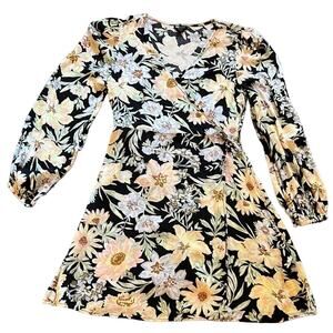 Floral V-Neck Long Sleeve Top